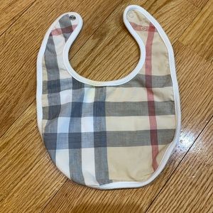 Burberry signature print baby bib